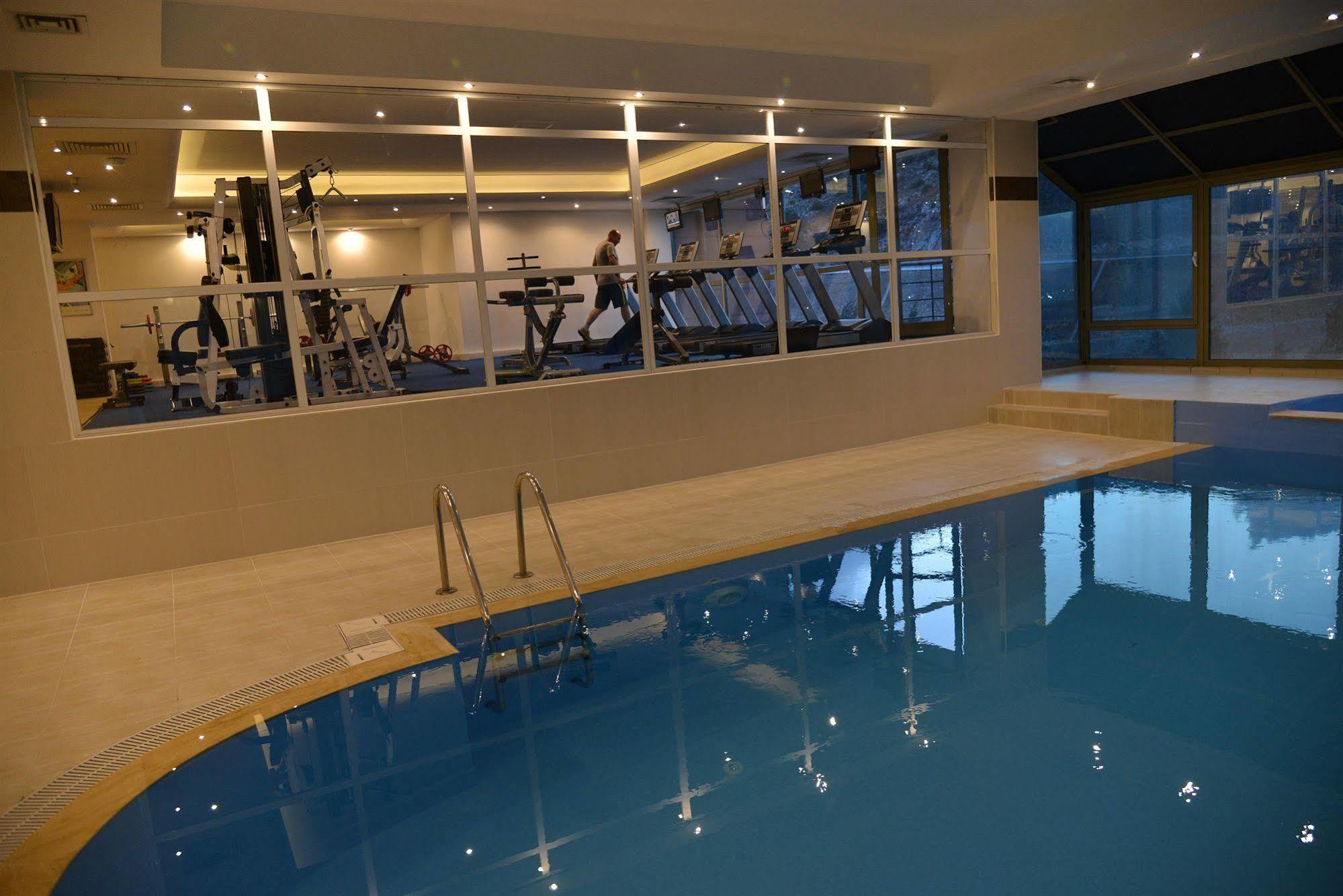Anemon Grand Manisa Otel Exterior foto